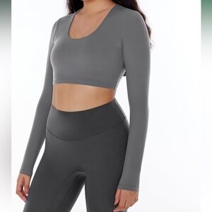 Enerbloom | Long sleeve workout crop top (size XS)